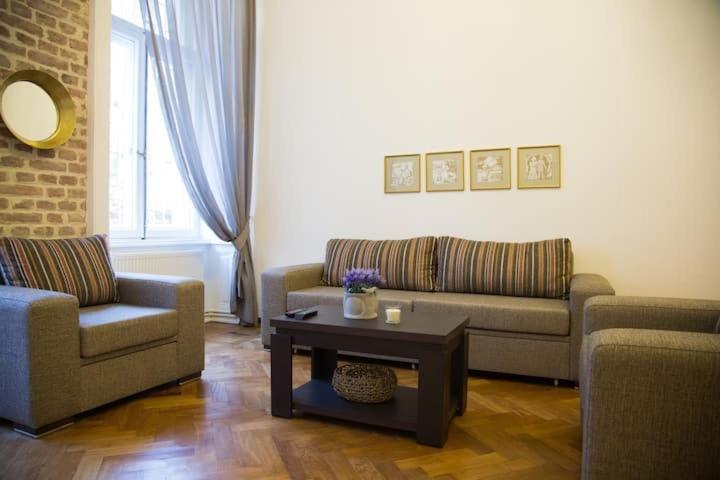 Apartment On Tabidze 3/5 Tiflis Dış mekan fotoğraf